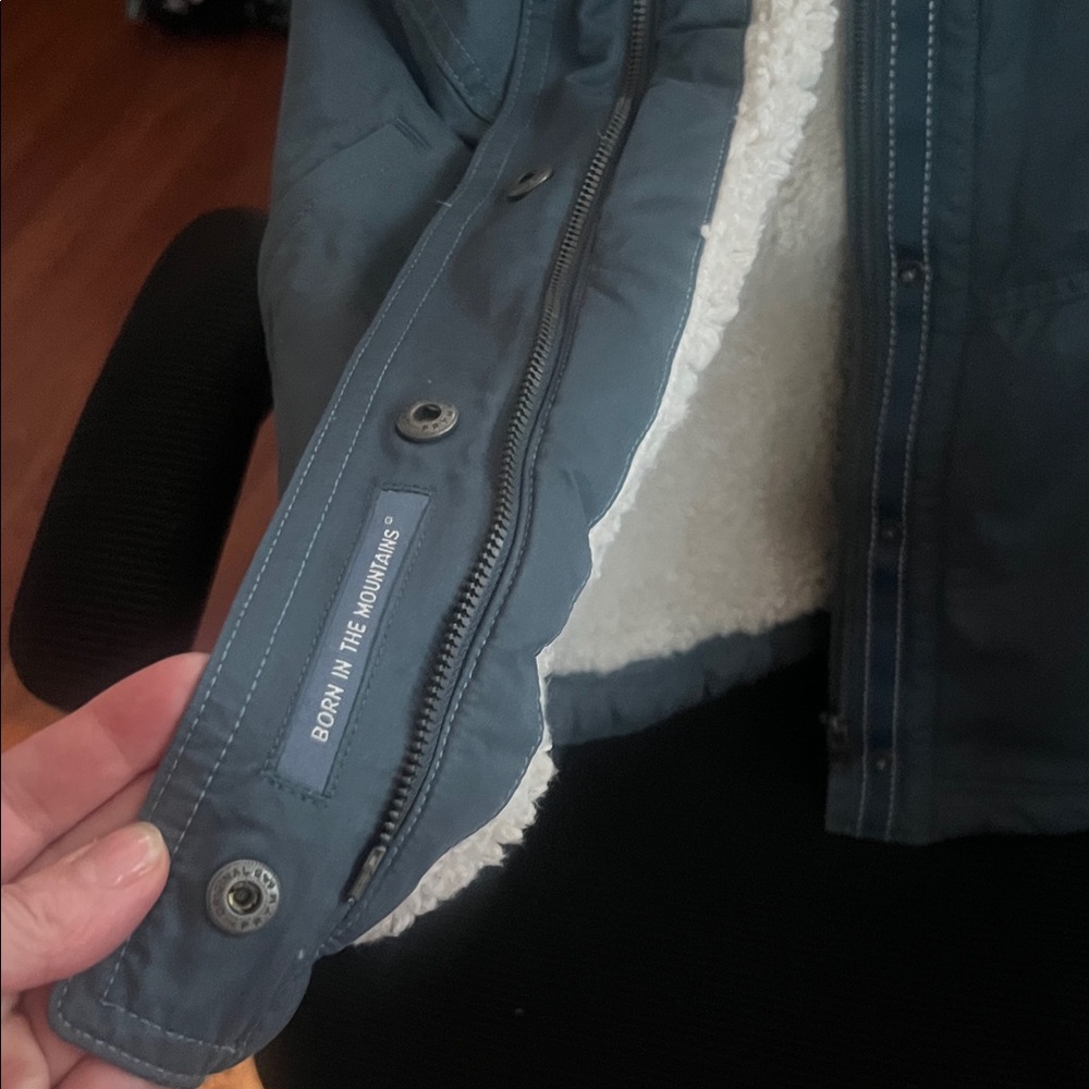Kuhl Blue Vest with Cream Sherpa Lining - Picture 4 of 6